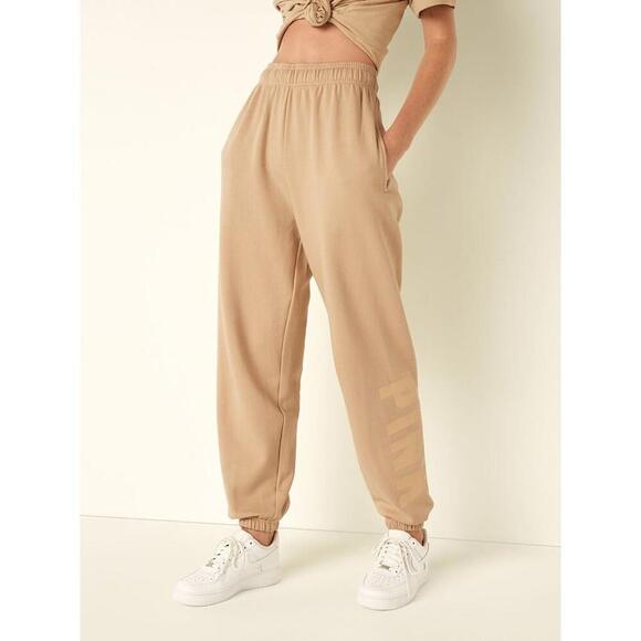 Victoria's Secret Pink shirt and sweatpants - Picture 6 of 6